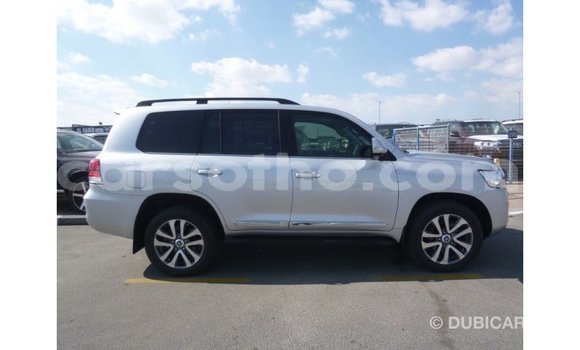 Sayi Imported Toyota Land Cruiser Other Mota in Import - Dubai a Maseru Sayi Imported Toyota Land Cruiser Other Mota in Import - Dubai a Maseru
