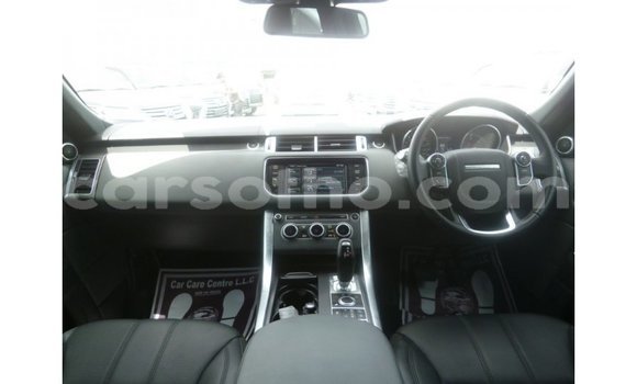 Sayi Imported Land Rover Range Rover Green Mota in Import - Dubai a Maseru Sayi Imported Land Rover Range Rover Green Mota in Import - Dubai a Maseru