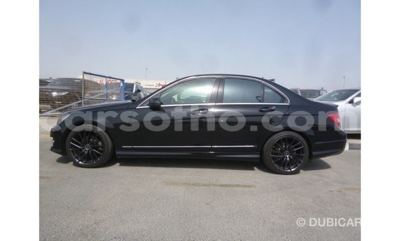 اشتري Imported Mercedes-Benz 190 Black سيارة في Import - Dubai في Maseru اشتري Imported Mercedes-Benz 190 Black سيارة في Import - Dubai في Maseru