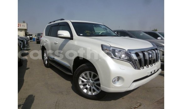 Sayi Imported Toyota Prado White Mota in Import - Dubai a Maseru Sayi Imported Toyota Prado White Mota in Import - Dubai a Maseru