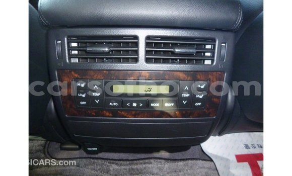 اشتري Imported Toyota Land Cruiser White سيارة في Import - Dubai في Maseru اشتري Imported Toyota Land Cruiser White سيارة في Import - Dubai في Maseru