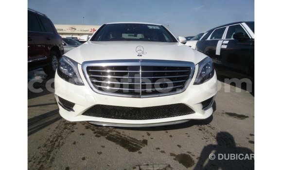 Sayi Imported Mercedes-Benz 190 White Mota in Import - Dubai a Maseru Sayi Imported Mercedes-Benz 190 White Mota in Import - Dubai a Maseru