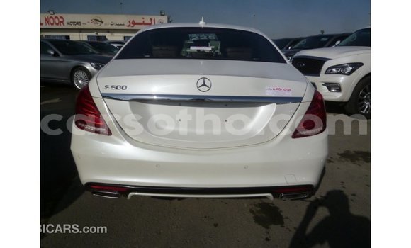 Sayi Imported Mercedes-Benz 190 White Mota in Import - Dubai a Maseru Sayi Imported Mercedes-Benz 190 White Mota in Import - Dubai a Maseru