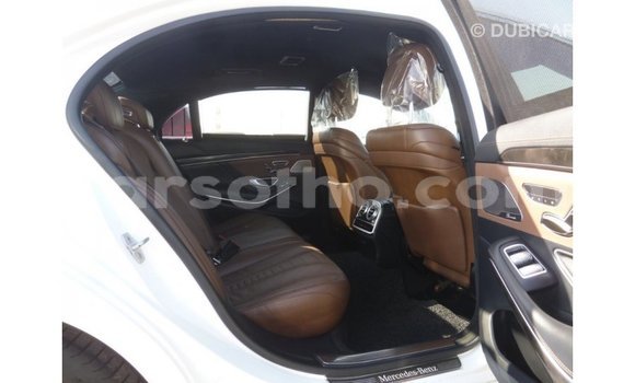 Sayi Imported Mercedes-Benz 190 White Mota in Import - Dubai a Maseru Sayi Imported Mercedes-Benz 190 White Mota in Import - Dubai a Maseru