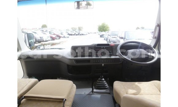 اشتري Imported Toyota Coaster White سيارة في Import - Dubai في Maseru اشتري Imported Toyota Coaster White سيارة في Import - Dubai في Maseru