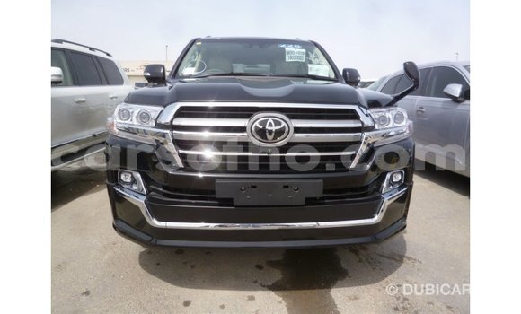 Sayi Imported Toyota Land Cruiser Black Mota in Import - Dubai a Maseru Sayi Imported Toyota Land Cruiser Black Mota in Import - Dubai a Maseru