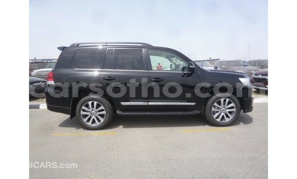 Sayi Imported Toyota Land Cruiser Black Mota in Import - Dubai a Maseru Sayi Imported Toyota Land Cruiser Black Mota in Import - Dubai a Maseru