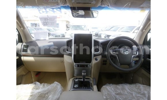 Sayi Imported Toyota Land Cruiser Black Mota in Import - Dubai a Maseru Sayi Imported Toyota Land Cruiser Black Mota in Import - Dubai a Maseru