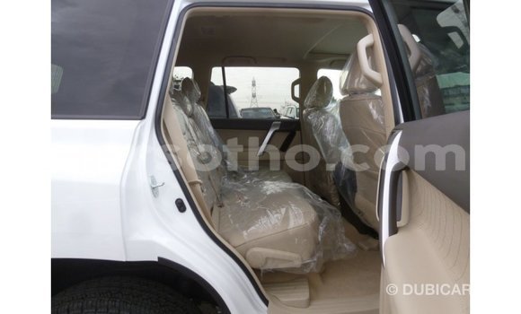 Sayi Imported Toyota Prado White Mota in Import - Dubai a Maseru Sayi Imported Toyota Prado White Mota in Import - Dubai a Maseru