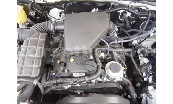 Sayi Imported Toyota Prado White Mota in Import - Dubai a Maseru Sayi Imported Toyota Prado White Mota in Import - Dubai a Maseru