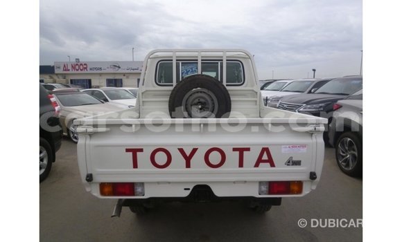Buy Import Toyota Land Cruiser White Car in Import - Dubai in Maseru Buy Import Toyota Land Cruiser White Car in Import - Dubai in Maseru