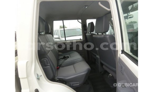 Buy Import Toyota Land Cruiser White Car in Import - Dubai in Maseru Buy Import Toyota Land Cruiser White Car in Import - Dubai in Maseru