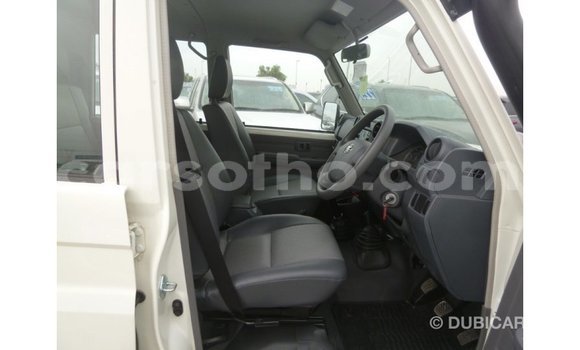 Buy Import Toyota Land Cruiser White Car in Import - Dubai in Maseru Buy Import Toyota Land Cruiser White Car in Import - Dubai in Maseru