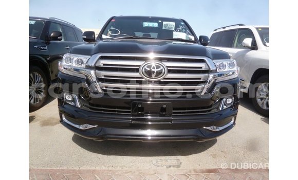 Sayi Imported Toyota Land Cruiser Black Mota in Import - Dubai a Maseru Sayi Imported Toyota Land Cruiser Black Mota in Import - Dubai a Maseru