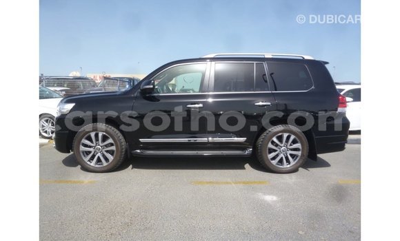 Sayi Imported Toyota Land Cruiser Black Mota in Import - Dubai a Maseru Sayi Imported Toyota Land Cruiser Black Mota in Import - Dubai a Maseru