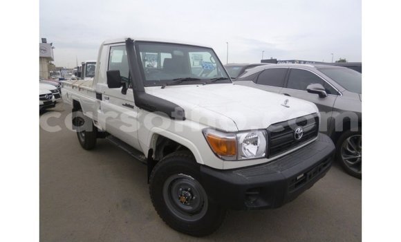 Acheter Import Voiture Toyota Land Cruiser Blanc à Import - Dubai, Maseru Acheter Import Voiture Toyota Land Cruiser Blanc à Import - Dubai, Maseru