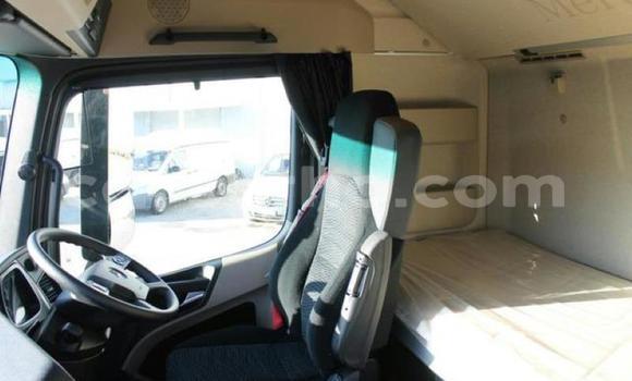 اشتري مستعمل Mercedes‒Benz Truck White شاحنة في Maseru في Maseru اشتري مستعمل Mercedes‒Benz Truck White شاحنة في Maseru في Maseru