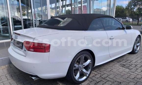 Sayi Na hannu Audi A5 White Mota in Maputsoe a Leribe Sayi Na hannu Audi A5 White Mota in Maputsoe a Leribe