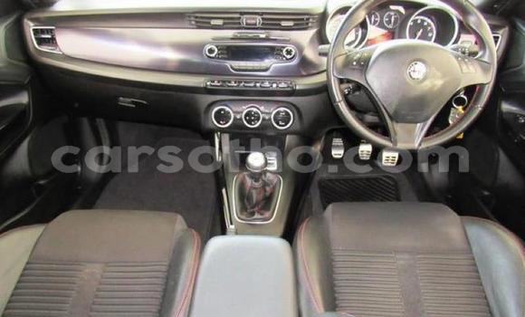 Acheter Occasion Voiture Alfa Romeo Giulietta Bleu à Maputsoa, Leribe Acheter Occasion Voiture Alfa Romeo Giulietta Bleu à Maputsoa, Leribe