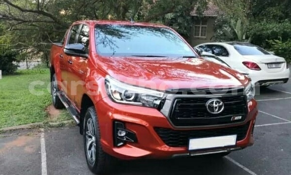 Sayi Imported Toyota Hilux Red Mota in Mafeteng a Mafeteng Sayi Imported Toyota Hilux Red Mota in Mafeteng a Mafeteng