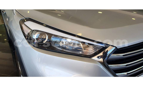 Sayi Na hannu Hyundai Tucson White Mota in Maseru a Maseru Sayi Na hannu Hyundai Tucson White Mota in Maseru a Maseru