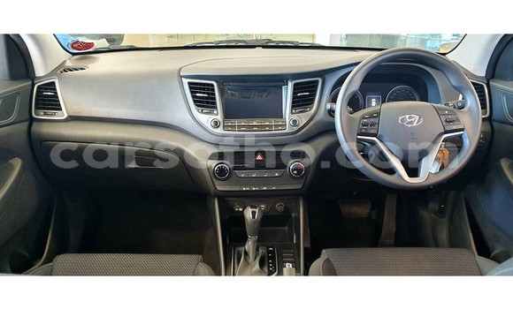 Sayi Na hannu Hyundai Tucson White Mota in Maseru a Maseru Sayi Na hannu Hyundai Tucson White Mota in Maseru a Maseru