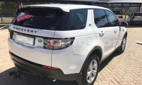Acheter Occasion Voiture Land Rover Discovery Sport Blanc à Import - Dubai, Maseru Acheter Occasion Voiture Land Rover Discovery Sport Blanc à Import - Dubai, Maseru