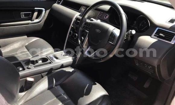 Acheter Occasion Voiture Land Rover Discovery Sport Blanc à Import - Dubai, Maseru Acheter Occasion Voiture Land Rover Discovery Sport Blanc à Import - Dubai, Maseru