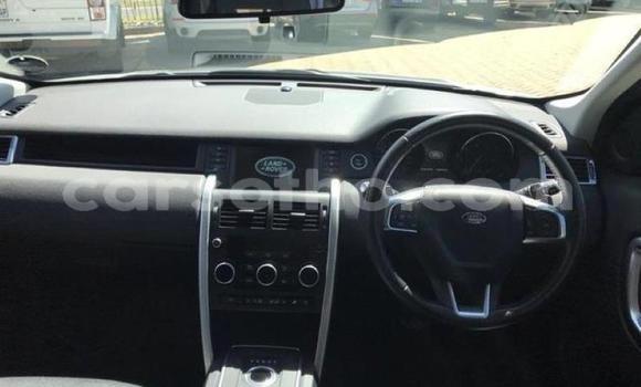 Acheter Occasion Voiture Land Rover Discovery Sport Blanc à Import - Dubai, Maseru Acheter Occasion Voiture Land Rover Discovery Sport Blanc à Import - Dubai, Maseru