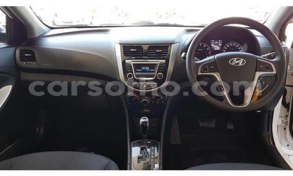 اشتري مستعمل Hyundai Accent White سيارة في Import - Dubai في Maseru اشتري مستعمل Hyundai Accent White سيارة في Import - Dubai في Maseru