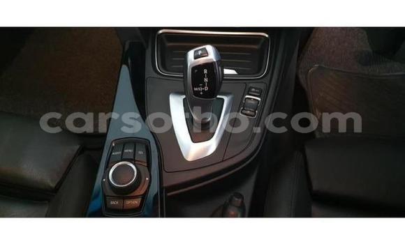 Sayi Na hannu BMW 3–Series Red Mota in Maseru a Maseru Sayi Na hannu BMW 3–Series Red Mota in Maseru a Maseru
