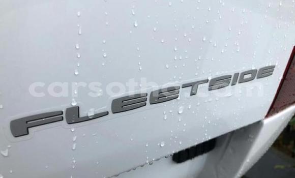 Sayi Na hannu Isuzu FVZ White Babbar mota in Maseru a Maseru Sayi Na hannu Isuzu FVZ White Babbar mota in Maseru a Maseru