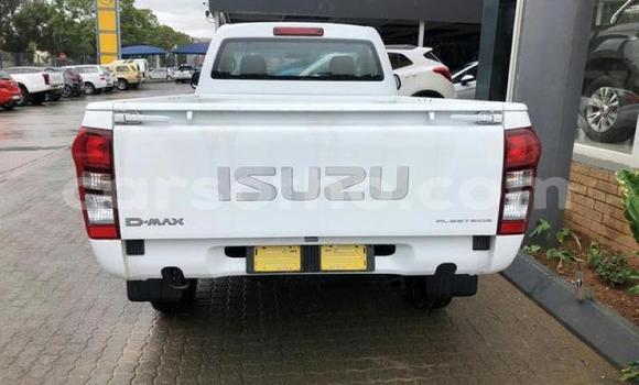 Sayi Na hannu Isuzu FVZ White Babbar mota in Maseru a Maseru Sayi Na hannu Isuzu FVZ White Babbar mota in Maseru a Maseru