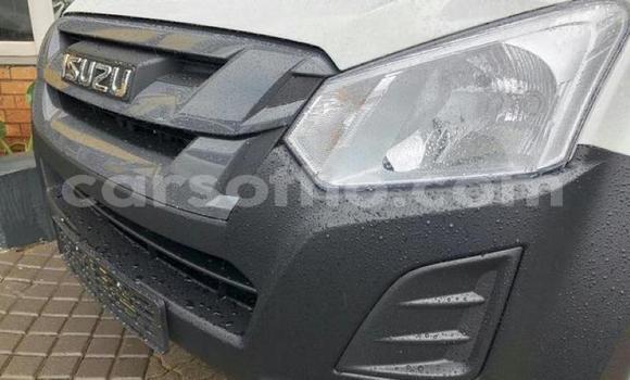 Sayi Na hannu Isuzu FVZ White Babbar mota in Maseru a Maseru Sayi Na hannu Isuzu FVZ White Babbar mota in Maseru a Maseru