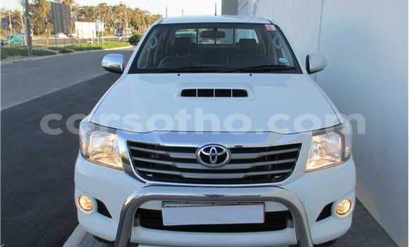 اشتري مستعمل Toyota Hilux White سيارة في Maseru في Maseru اشتري مستعمل Toyota Hilux White سيارة في Maseru في Maseru