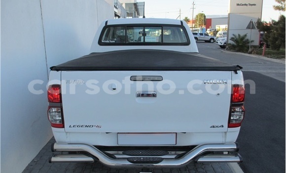 اشتري مستعمل Toyota Hilux White سيارة في Maseru في Maseru اشتري مستعمل Toyota Hilux White سيارة في Maseru في Maseru
