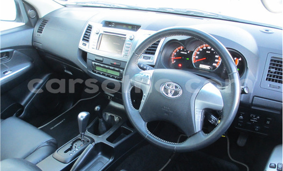 اشتري مستعمل Toyota Hilux White سيارة في Maseru في Maseru اشتري مستعمل Toyota Hilux White سيارة في Maseru في Maseru
