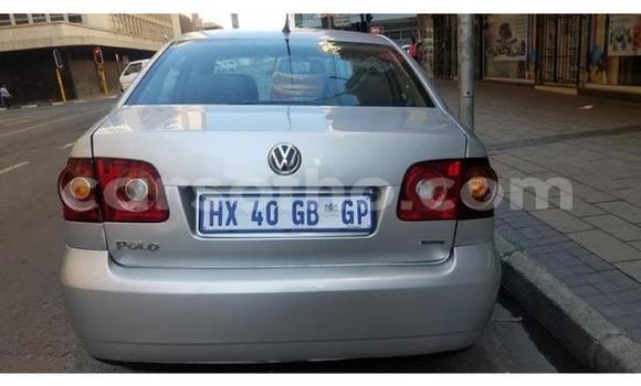 Acheter Occasion Voiture Volkswagen Polo Gris à Maputsoe, Leribe Acheter Occasion Voiture Volkswagen Polo Gris à Maputsoe, Leribe
