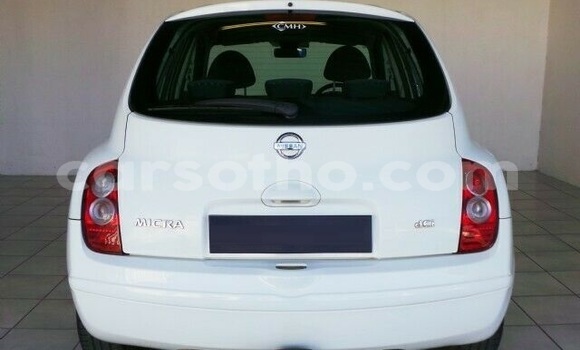 Acheter Occasion Voiture Nissan March Blanc à Maseru, Maseru Acheter Occasion Voiture Nissan March Blanc à Maseru, Maseru