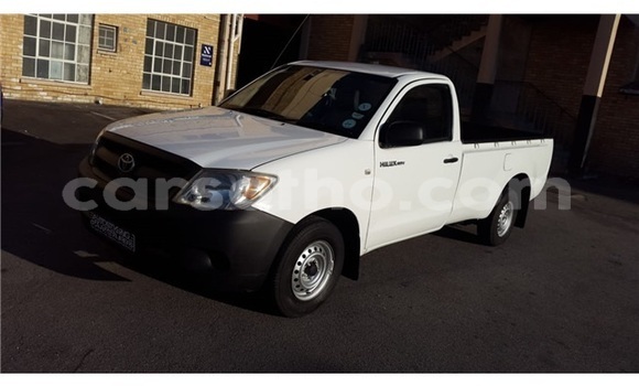 اشتري مستعمل Toyota Hilux White سيارة في Maseru في Maseru اشتري مستعمل Toyota Hilux White سيارة في Maseru في Maseru