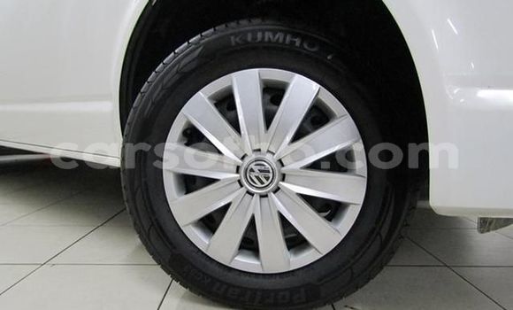 Acheter Occasion Voiture Volkswagen Transporter Blanc à Maseru, Maseru Acheter Occasion Voiture Volkswagen Transporter Blanc à Maseru, Maseru