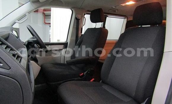 Acheter Occasion Voiture Volkswagen Transporter Blanc à Maseru, Maseru Acheter Occasion Voiture Volkswagen Transporter Blanc à Maseru, Maseru