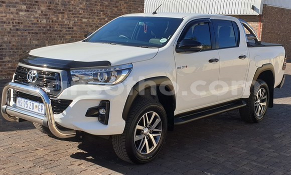 اشتري مستعمل Toyota Hilux White سيارة في Maseru في Maseru اشتري مستعمل Toyota Hilux White سيارة في Maseru في Maseru