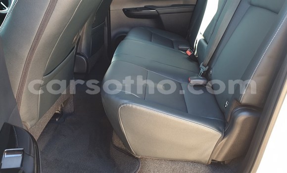 اشتري مستعمل Toyota Hilux White سيارة في Maseru في Maseru اشتري مستعمل Toyota Hilux White سيارة في Maseru في Maseru
