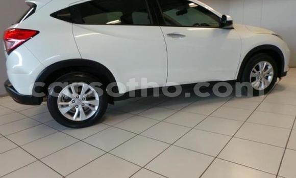 Sayi Na hannu Honda HR–V White Mota in Import - Dubai a Maseru Sayi Na hannu Honda HR–V White Mota in Import - Dubai a Maseru