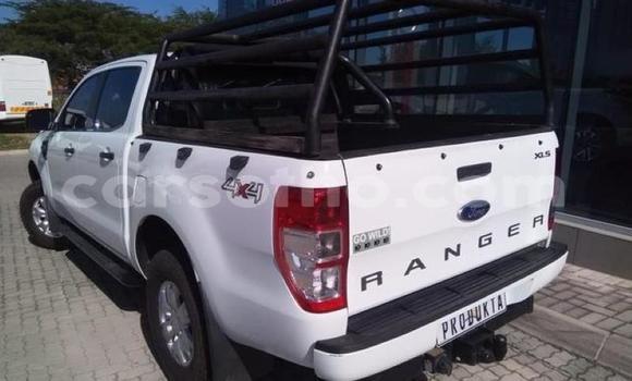 Sayi Na hannu Ford Ranger White Mota in Maputsoe a Leribe Sayi Na hannu Ford Ranger White Mota in Maputsoe a Leribe