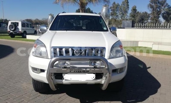 Acheter Occasion Voiture Toyota Land Cruiser Blanc à Maputsoe, Leribe Acheter Occasion Voiture Toyota Land Cruiser Blanc à Maputsoe, Leribe