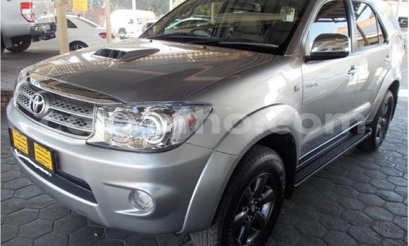 Acheter Occasion Voiture Toyota Fortuner Autre à Maputsoe, Leribe Acheter Occasion Voiture Toyota Fortuner Autre à Maputsoe, Leribe