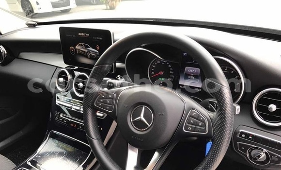 اشتري مستعمل Mercedes-Benz C–Class Silver سيارة في Maseru في Maseru اشتري مستعمل Mercedes-Benz C–Class Silver سيارة في Maseru في Maseru