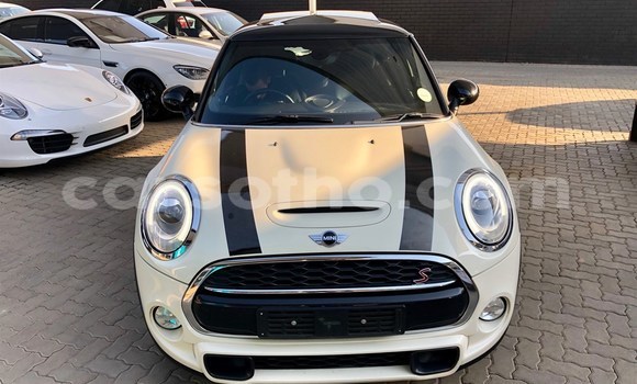 اشتري مستعمل Mini Cooper White سيارة في Maputsoe في Leribe اشتري مستعمل Mini Cooper White سيارة في Maputsoe في Leribe